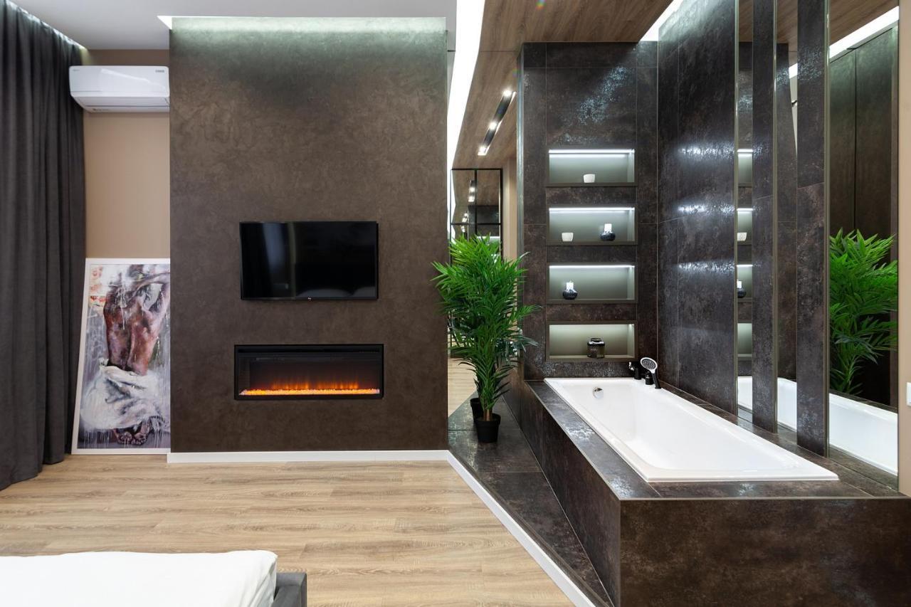 Royal Vip Apartment On Franka 14 ลวีฟ ภายนอก รูปภาพ